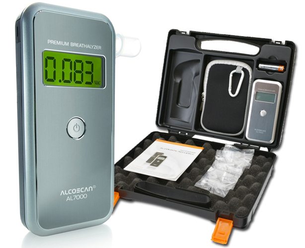 AlcoMate Premium Breathalyzer